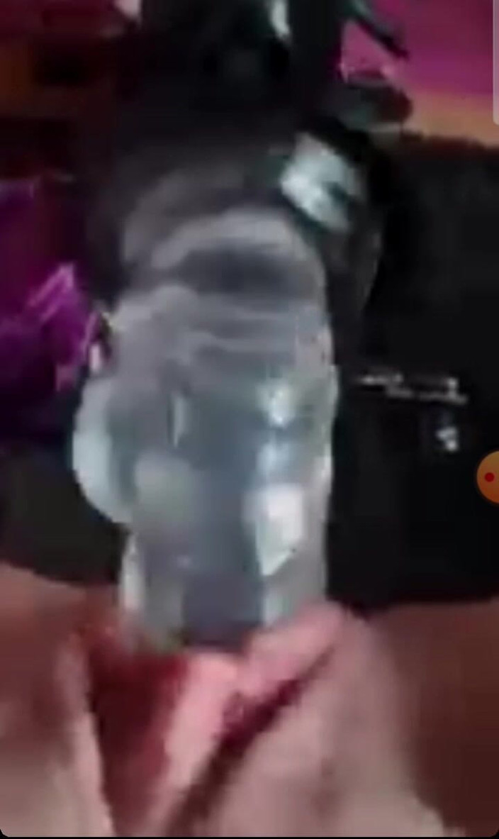 KittieNoOne: 클로즈업 섹스 머신