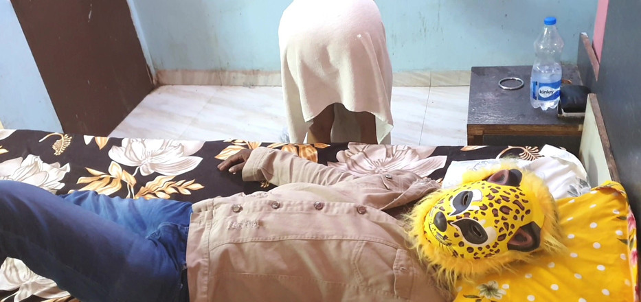 Anu4sum: 我在喝酒的影响下操了女仆