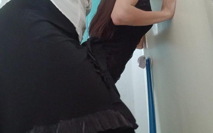 Lesbian-illusion: 私と隣人は彼氏が仕事中に情熱的なセックスをしています