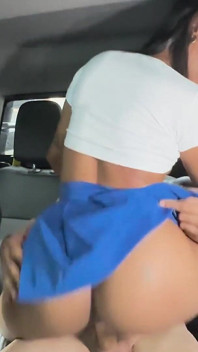 Antar ras sexcar: pantat bahenol brittanytaylor dientot habis-habisan sama kontol besar pria kulit hitam sambil ditonton temannya