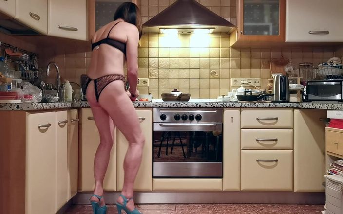 Sissy Cummy Lingerie: 흑인 대물 자지에게 따먹히는 거유 밀프