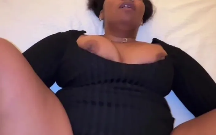 Bigbootybackshotz: Dirty Talking While Taking Massive Cock Missionary