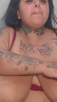 menina gozando com Breast Grampos e Polka Dots em Seu Ppk