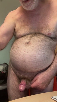 Trenér Karl Stříká S Kočičkou 7217