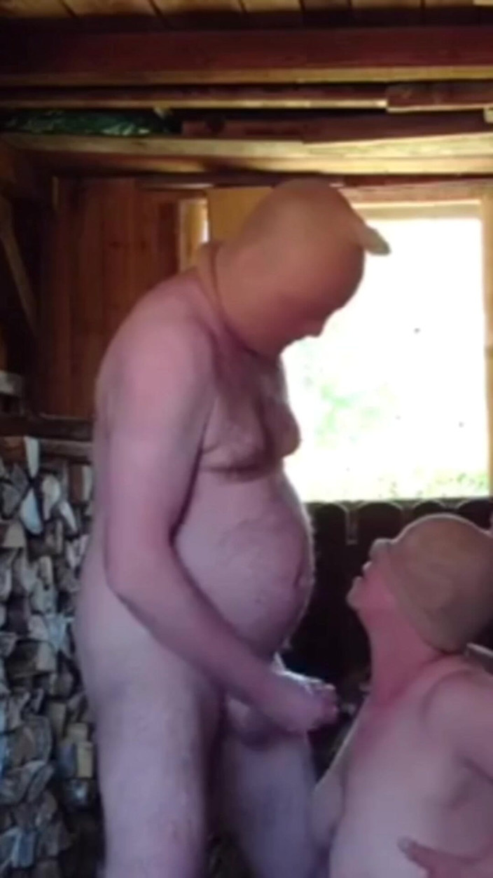 Hot-Pussy66: Eyaculación Tras Sexo Perrito