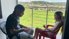 Pemotretan adik tiriku berakhir dengan ngentot penuh gairah