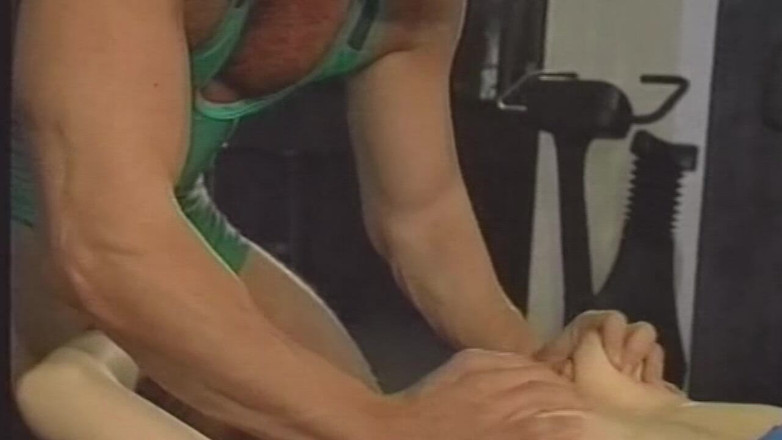 VHS-Vixxxen: Entrenamiento de pollas en el gimnasio de las chicas
