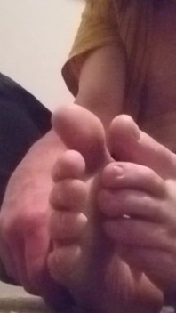 Facemask and Feet Fetish