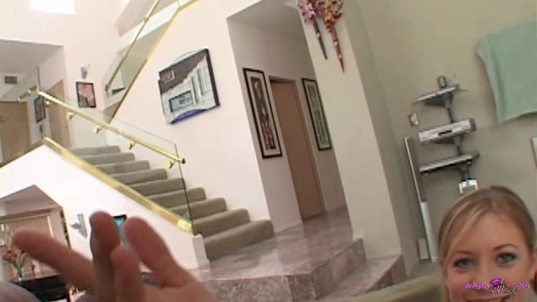 Naughty Black Girls: Dia menangani pelacur ini melengkung seperti pro menunjukkan dia tahu...