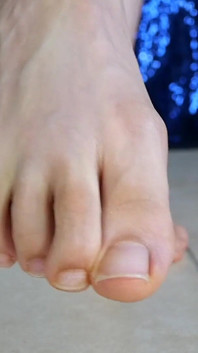 เฉพาะเล็บเท้าธรรมชาติของฉันที่จะครอบงำจิตใจนาย