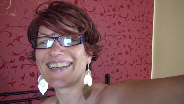Popp Sylvie: Boy in Swinger Club Cums on Me After Fucking