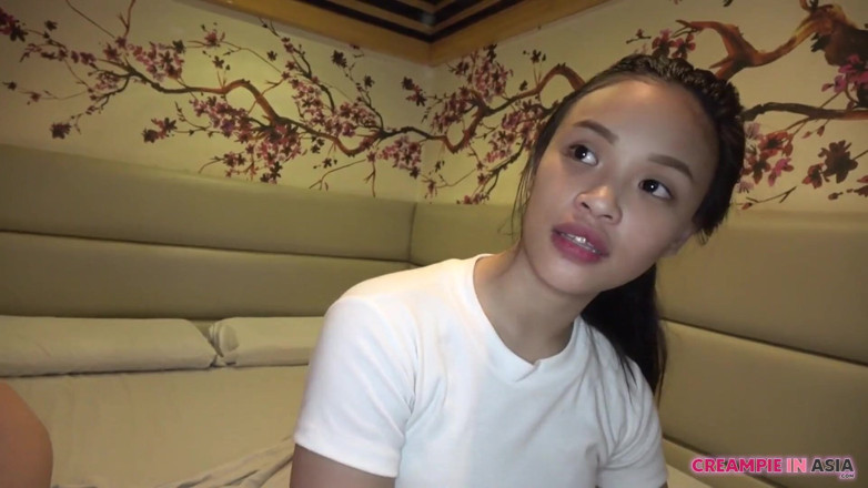 Creampie In Asia: 18 ขวบ น่ารักมาก ผิวเนียนสวยสุดๆ โดนเย็ดแบบไม่ใส่ถุงแล้วแตกคาหี