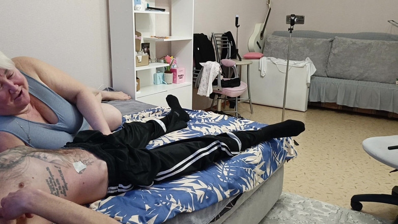 Zona901: Mamei vitrege îi place când ejaculez în gura ei cu spermă fierbinte