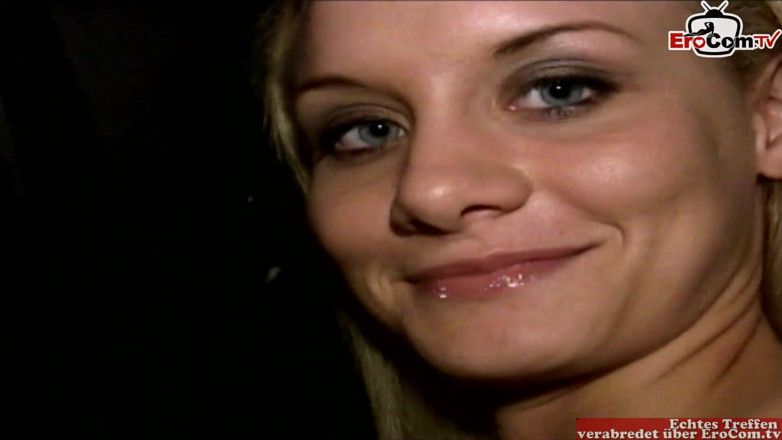 EroCom: Seksowna blondynka babe podniosła się na ulicy na jedną noc