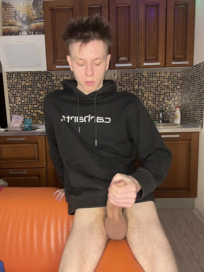 Morflot24: 18 tahun mengusap batang raksasa dengan batang raksasa membayangkan rakan...