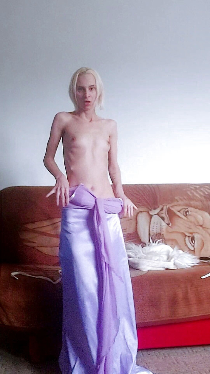 Wet Pussy Fuck: ポーランドの18歳の服を脱いだエロティックなダンスセックスダンス - ストリップショー