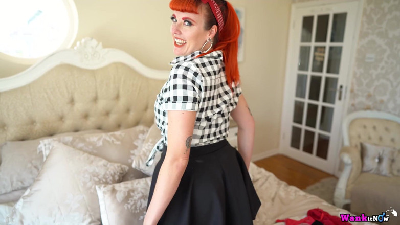 Wank it Now: Auburn Fox - Playful Stepsister