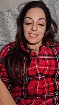 Ela está se escondendo, ela não se sente como pau hoje.