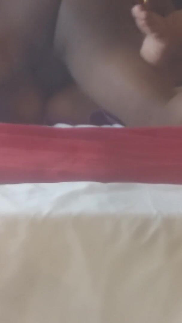 Sex and cum inside: Джанет трахає свого чоловіка