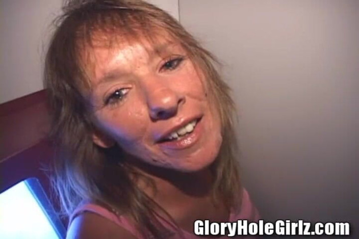 Glory Hole Girlz: Bini sundal jahat yang bermain sperma mengongkek si sesat lubang...