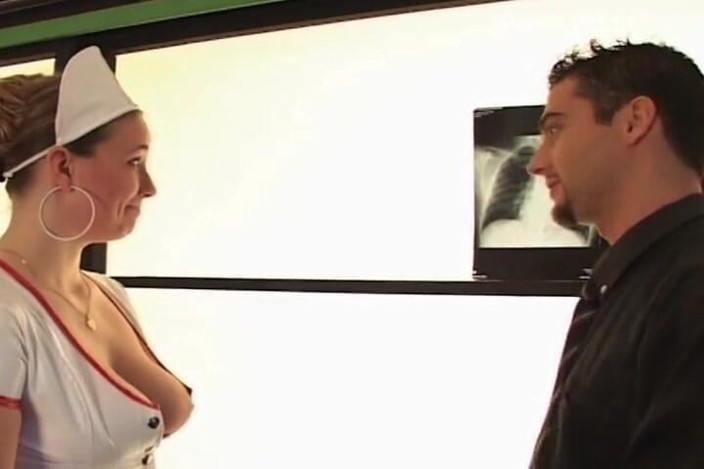 Monde Francais: Ella es una enfermera francesa que deja que los pacientes...