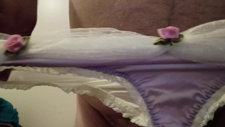 Alessa Doll Lover: Pretty Flower Panties Cumshot!