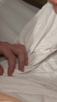 Il bello Benjamin di due metri entra in intimità con il suo migliore amico