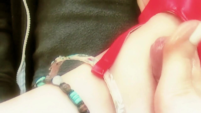 Lydia Privat: Footjob at hotelpool