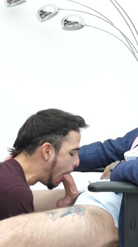 La piccola puttana del capo!!! di Leo Bulgari, Sebas Silver e Justin jett