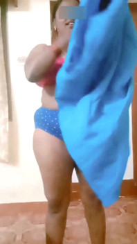Desi Indian Tamil BBW Wife Nude Tease Big Boobs Ass Hairy Pussy Saree Wearing! Renuraj