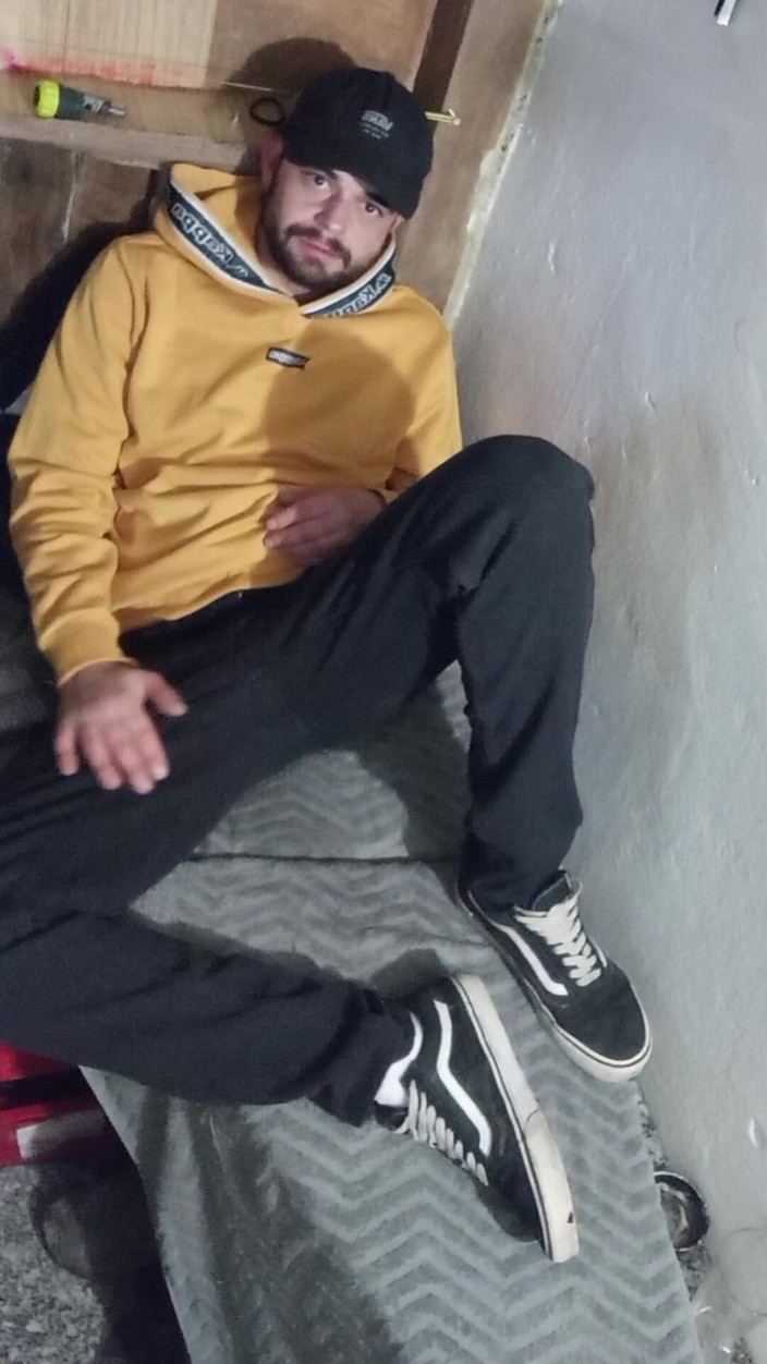 jerkofflover: Masturbujem Na Chatke V Posteli