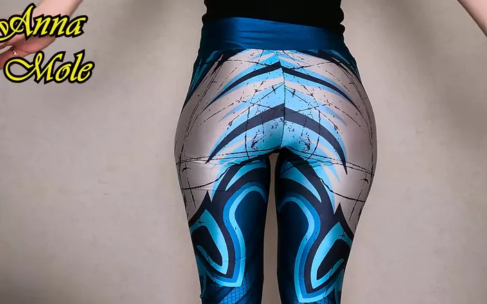 Anna Mole: Spandex PAWG in Spandex Leggings Wiggles Her Ass and Slaps...