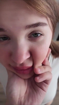 La Matrigna Russa Alina Sins Lascia Che Il Fratellastro La Seduca per Fare Sesso