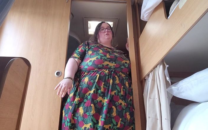 SSBBWLadyBrads: Ssbbw vs kleine caravandeuren