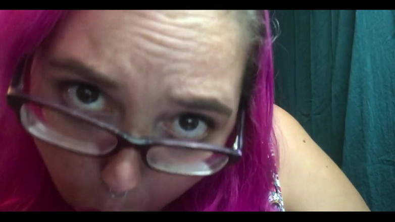Sara Star: I Love to Suck and Tease with My Tongue