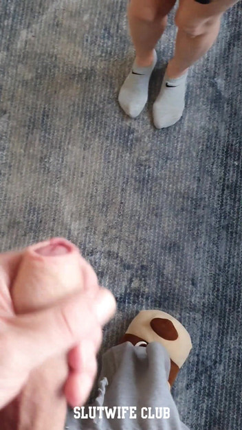 Slutwife Club: Bts Haba: Si jalang lapar zakar Candie Cross tergelincir ke...