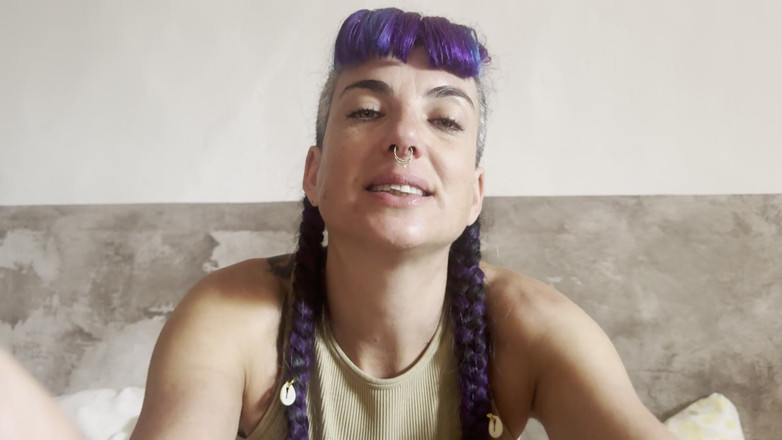 Goddess Maya: Toeteren neus pijpen + veel snot