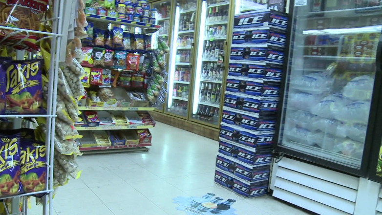 Fuck me in Public: Un cuplu nebun a făcut doar sex dur în supermarket