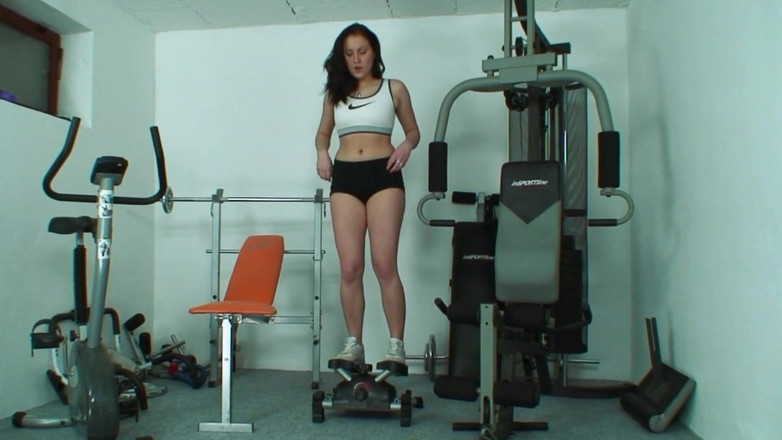 Alfacontent World: Ця збуджена німецька тінка готова до жорсткого траху