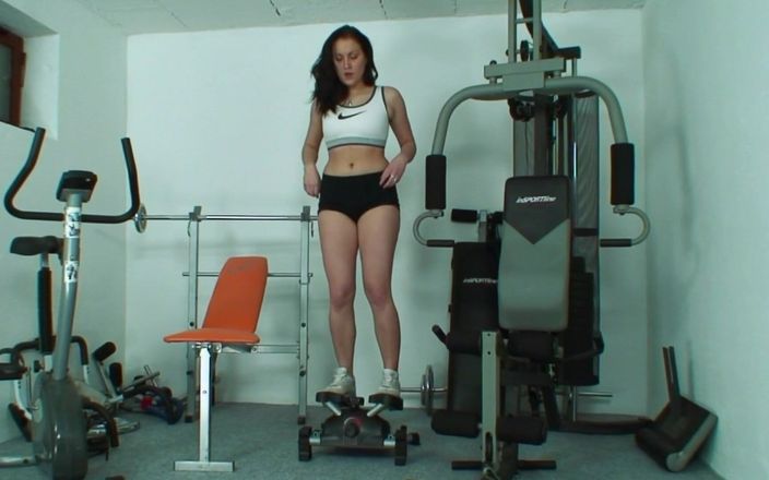 Alfacontent World: Această adolescentă germană excitată este gata pentru un futai dur