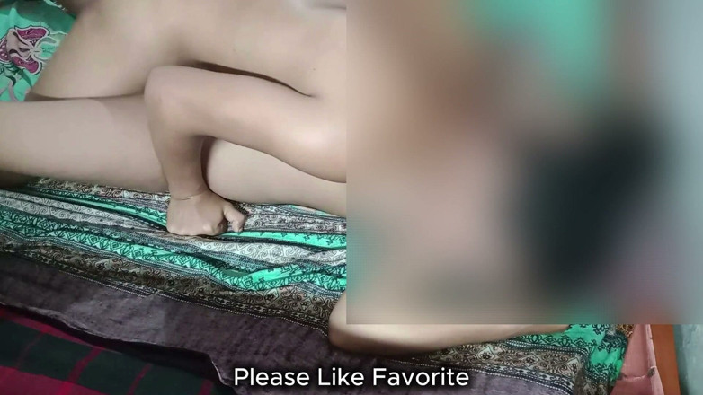 newsexmi12: Cute Girl Lost Her Virginity for the First Time