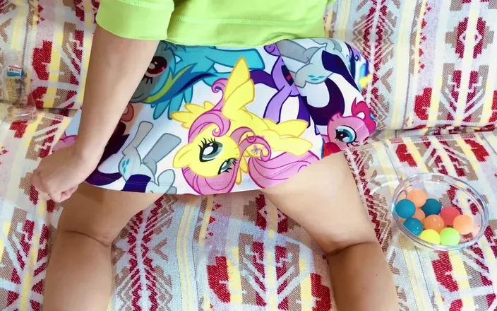 Anna Shpilman: Pony Plays with Rainbow Balls