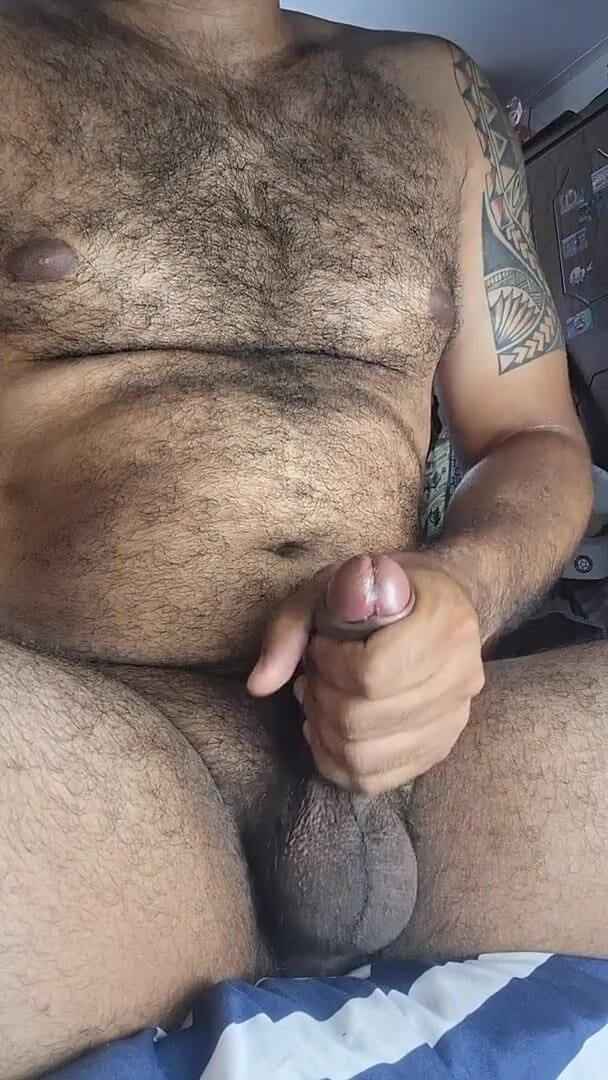 Big Cumshow Giant Man (Hairy male)