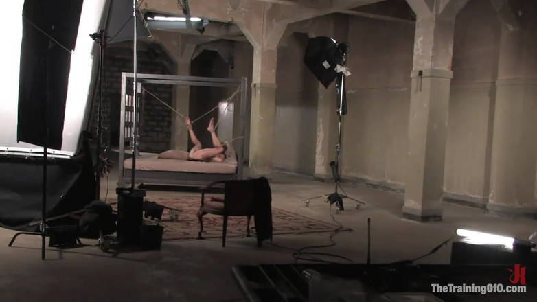 The Training of O by Kink: Тренировка Sabrina Fox, День третий