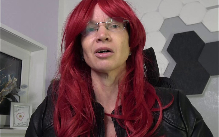 Annika Rose: Aku akan menghabisimu,!