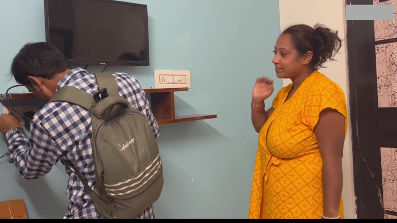 Indian porno creator: Tante seksi india dengan toket besar yang lagi sange berat...