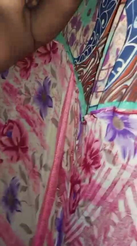 YangZi 69: El coño de una mujer de Goa se convierte en...