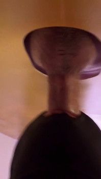 Vakantie-quickie bij Gloryhole - laatste sap voor de terugvlucht