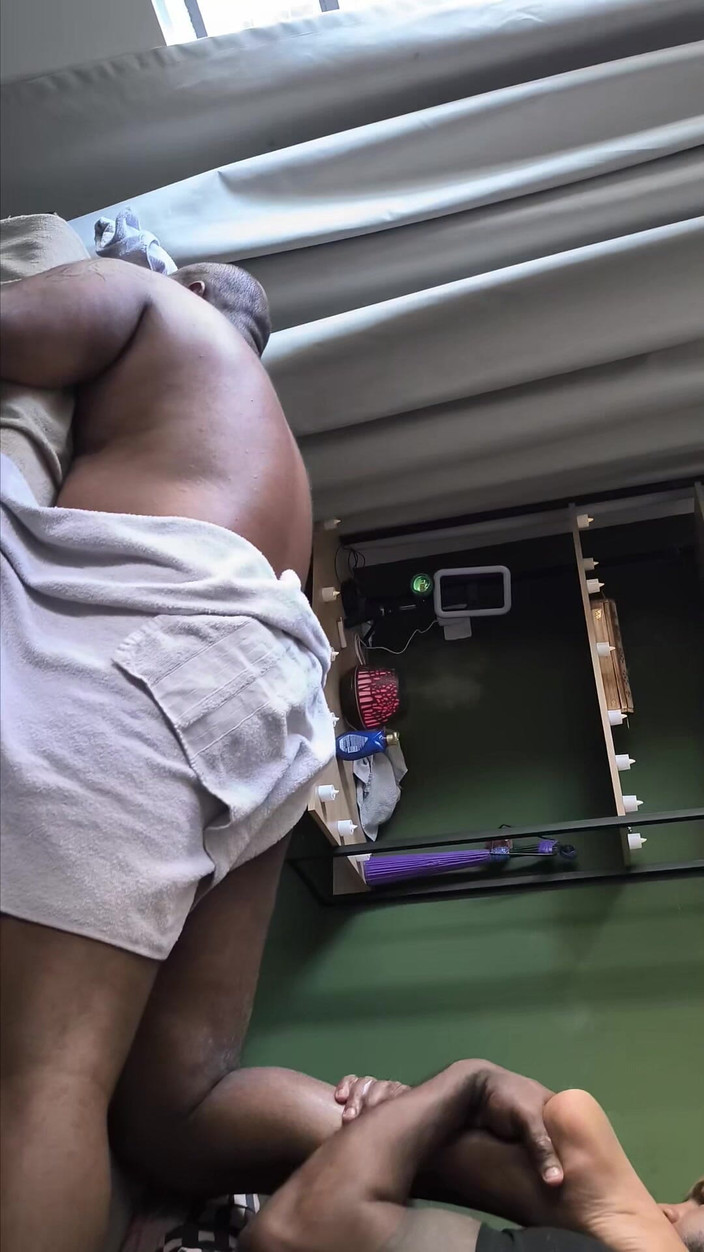 TheBlacKHunterr: Relaxing Massage with Ice