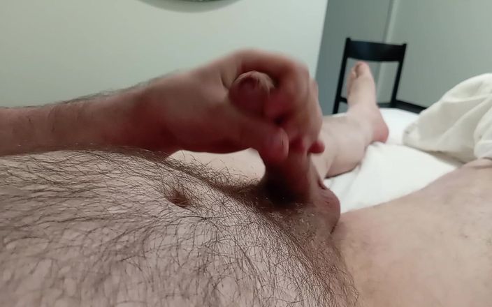 Uhri: Jerking off in Hotel Room